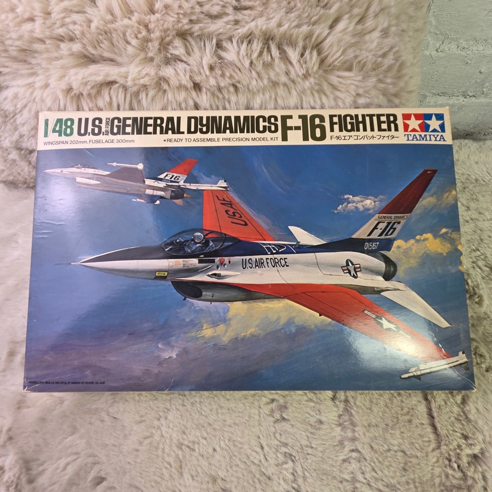 Tamiya 1/48 US General Dynamics F-16 Fighter Model Kit 6422 Sealed Parts